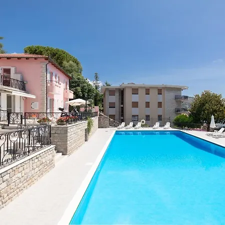 191) Casa Con Piscina -ospedaletti, Sea View 300m Appartement *